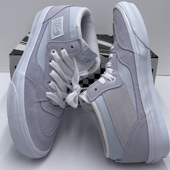 Vans WMNS Skate Half Cab
Light Blue/White
VN0A5KYABGX Sneakers - Picture 11 of 16